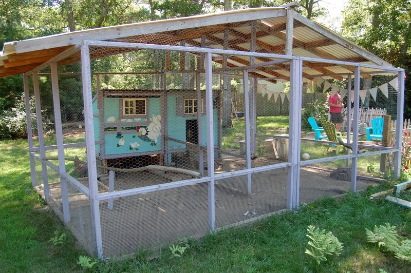 Photo Tour of our Chicken Coop